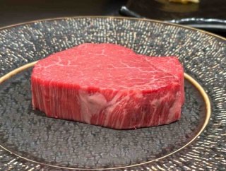 桜木町　「鉄板焼  にし田」