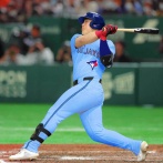 報知「岡本和真　勝てるチームはまぶしく映ったはず」