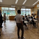 学校評議員の皆様が参観されました