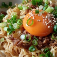 またあの検査がやってくる…と、オレンジの三角チャーム作りました。