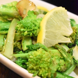 旬の味わい♪菜の花のレモンにんにく炒め