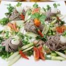 赤とんぼ入り薬味いっぱいお蕎麦～