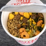 【唖然】カップヌードル新CM、一線を超えてしまい炎上するｗｗｗｗ (※動画あり)