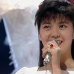 ラベンダーの夜明けの海