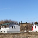 かわいい家　タイニーハウス　白い家　ネコ村　入居者募集