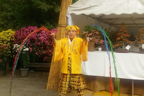 ピエロの横浜ユニバーサル大道芸 南京玉すだれ販売修理 南京玉すだれ伝承会 代表 大和教室