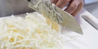 【メシマズ嫁】うちはスーパーの惣菜ばっか。ハンバーグすら調理済みの温めるだけのものを買ってくるんだが…