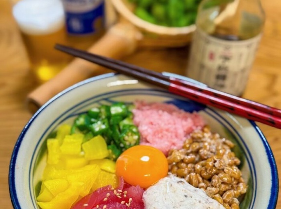 自宅めし　カツアゲした自然薯でばくだん丼