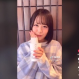 『[ノイミー] 尾木波菜「（TikTok更新）恥ずかしすぎて隠れたい気持ち…」』の画像
