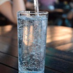 最近「炭酸水メーカー」なるものが流行ってますが、便利なのですか？コスパはどうなのですか？