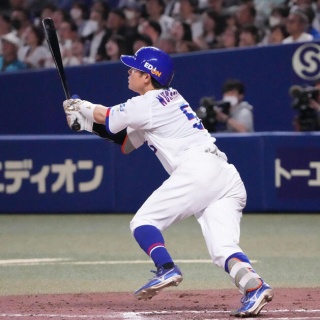 君にちかふ 阿蘇のけむりの 絶ゆるとも 万葉集の 歌ほろぶとも : 名歌