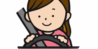 友人が車を出してくれることになり、お言葉に甘えて一緒に乗せてもらうことに。→信号無し交差点に差し掛かり、かなり前方まで出て確認→
