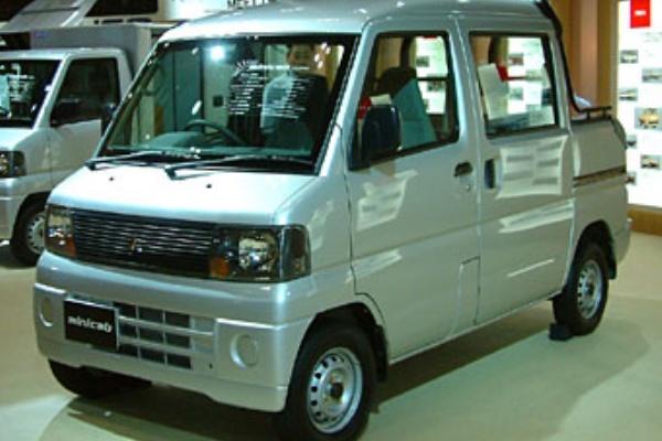 三菱ミニキャブ ダブルキャブ Desperado