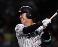 【悲報】スタメンの豊田寛さん、懲罰交代