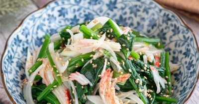 【だまされたと思ってほうれん草でコレ作って】「あと一品にちょうどいい」切って和えるだけで作れる簡単副菜レシピ3選