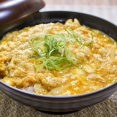 シンプル「新玉ねぎでふわとろ玉子丼」&「紅生姜たっぷりな吉牛が旨い、そして定番の」