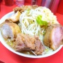 ラーメン二郎京都店の周辺で客がゲロ →近隣から苦情で店主「無理して食べないで。戻してしまったら当店に知らせる様に」