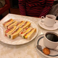 はまの屋パーラーで朝活