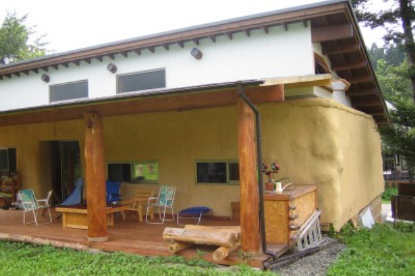 ストローベイルハウス 藁 わら で作る究極のエコロジーハウス スウェーデンハウスで家づくり 住宅ローン