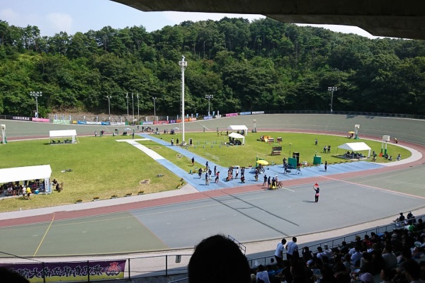 遅くとも 遅いなりに