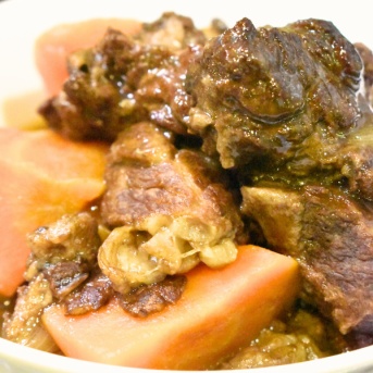 お肉たっぷり♪牛肉のBBQソース煮込み