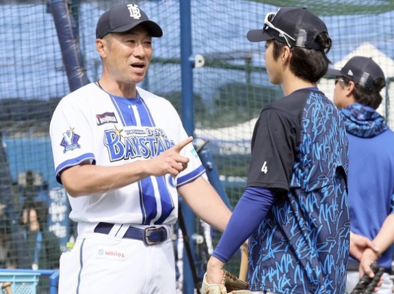 【悲報】谷繁、バントしなかった相川采配を痛烈批判