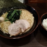 『一刀家秋葉原店 豚骨醤油ラーメン』の画像