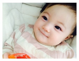 エビちゃんの姪っ子が可愛いすぎる件ｗｗｗｗｗｗｗｗｗｗ