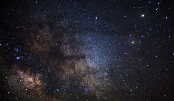 宇宙の直径780億光年もある、この途方もない広さが実在するわけだが・・・