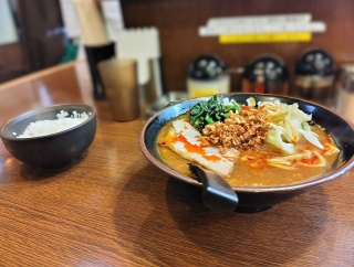 ラーメン 大山家 昭島店＠昭島市<限定・華麗とき卵ラーメン＋ライス>