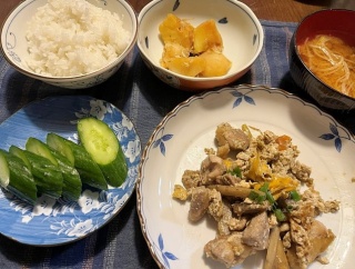 ミスドポケモンドーナツ＆鶏もも肉とゴボウの柳川風