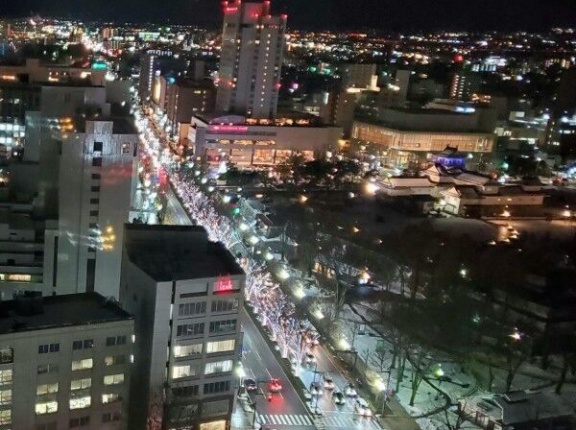 『富山市役所展望塔』夜間特別開放！『ホワイトイルミネーションとやま』開催期間中の金曜・土曜・クリスマスの夜限定！11月28日～1月31日。