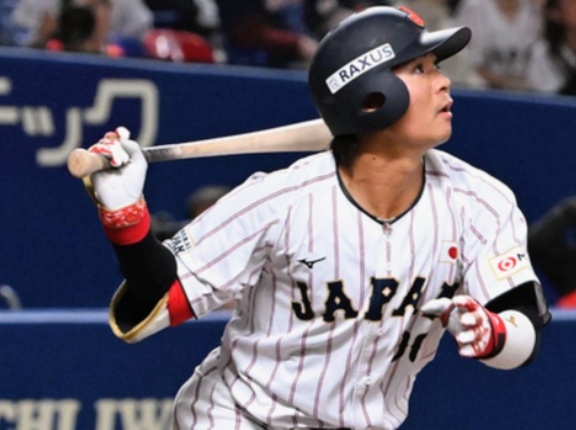 右は牧、左は小園、身体はダルビッシュ！