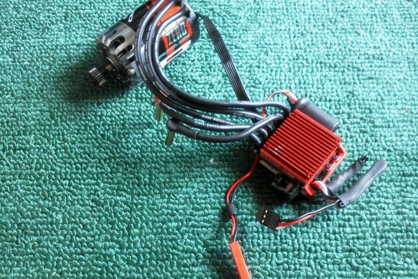 ノスラムヨコモアンプESC