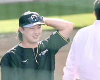 開幕レフト、前川右京vs濱田太貴の一騎打ちか