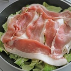 新生活レシピ！包丁いらずで超簡単！春キャベツと豚肉の塩昆布蒸し＆感動のイエルバブエナ