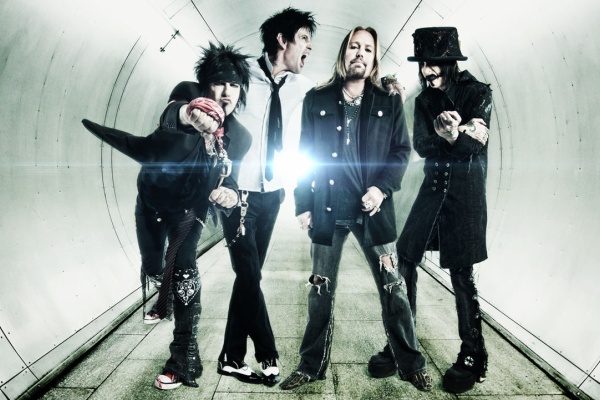 非売品　MOTLEY CRUE 　ポスター 　L.Aメタル　メタル　ヘヴィメタル Pin by LU NA on Motley Crue | Motley crue, Heavy metal music