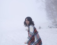 大原優乃、雪山で大胆披露！2nd写真集が発売即重版