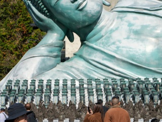 「muto」の取材で篠栗町南蔵院の参道に江戸時代からある【たまや】へ。