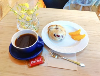 【新店】淹れたてコーヒーと温かいベーグルでまったり！東区筒井の住宅街にひっそりオープンしたお洒落なログハウスカフェ/ CAFE MARI