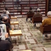 パチンコ屋さんで漫画読み漁って7時間経過