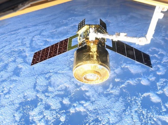 無人補給機「HTV-X」特に支障もトラブルもなくISSに到着…油井飛行士がロボットアームで捕捉！