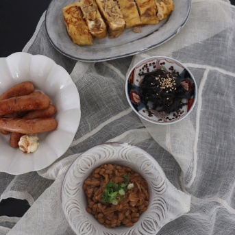 【スープマグ活用アイデア】ハンドル付きがポイント！納豆が混ぜやすく食卓に映える作家もの