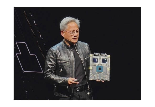 【朗報】Nvidia「サーバーに水ぶっかければ一気に冷却できるのでは？」