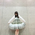 【朗報】海邉朱莉さん、引き締まった色白のナマ脚wwwwwww