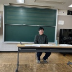 ギターを楽しむ瑠璃の旅