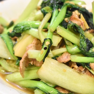 とっても食べやすい♪ターサイと豚肉のにんにく炒め