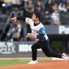【日本ハム】「夢の舞台でした」100万円ふるさと納税の来場者が緊張のファーストピッチ