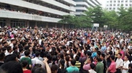 中国工場で５万人スト　アディダスは委託先を一時移転