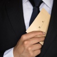 勤めてる会社で給与制度の変更があって、その結果退職者続出・部署崩壊、結局元通りになった…